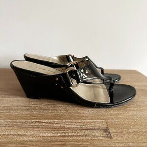 Black Shiny Thong Sandals Womens Size 8 Wedge Heel
